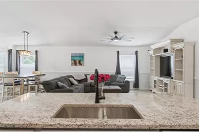 7037 Cruz Court, Lakeland, FL 33813 - Photo 11