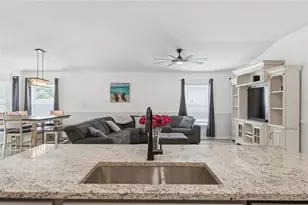 7037 Cruz Ct, Lakeland, FL 33813 - Photo 11