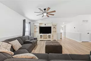 7037 Cruz Ct, Lakeland, FL 33813 - Photo 5