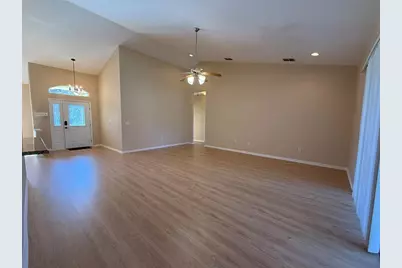 5398 Oxford Manor Circle, Lakeland, FL 33810 - Photo 5