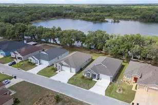4537 Fairway Oaks Dr, Mulberry, FL 33860 - Photo 3