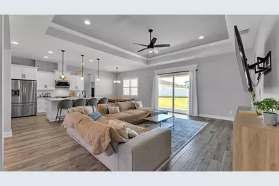 7013 Bentridge Drive, Lakeland, FL 33813 - Photo 3