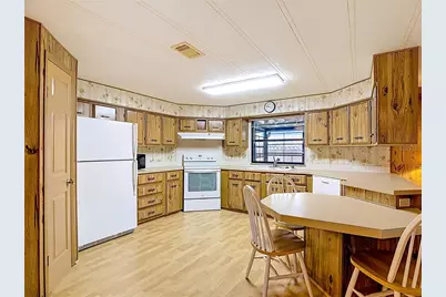 6561 Chinaberry Dr NE, Winter Haven, FL 33881 - Photo 9