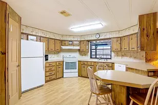 6561 Chinaberry Dr NE, Winter Haven, FL 33881 - Photo 9