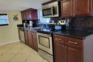 232 Cypress St, Tarpon Springs, FL 34689 - Photo 19