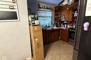 2412 Burns St, Lakeland, FL 33801 - Photo 9