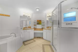 2437 Colonel Ford Dr, Lakeland, FL 33813 - Photo 11