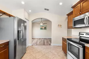 2037 Lakeridge Dr, Winter Haven, FL 33881 - Photo 7