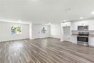 426 Bascom Ct, Polk City, FL 33868 - Photo 7