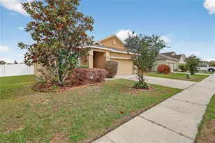 855 Krenson Woods Ln, Lakeland, FL 33813 - Photo 3