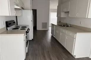 5817 Daughtery Downs Loop, Lakeland, FL 33809 - Photo 3