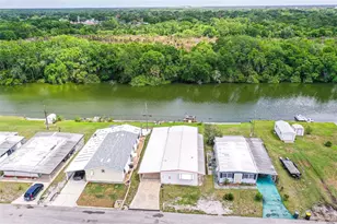 1818 Blue Lake Dr, Lakeland, FL 33801 - Photo 33