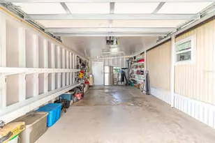 1818 Blue Lake Dr, Lakeland, FL 33801 - Photo 23