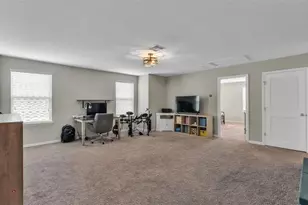 2250 Bella Luna Cir, Lakeland, FL 33810 - Photo 37