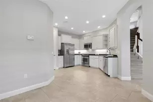 2928 Mission Lakes Dr, Lakeland, FL 33803 - Photo 9