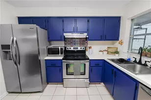 2025 Sylvester Rd, Lakeland, FL 33803 - Photo 9