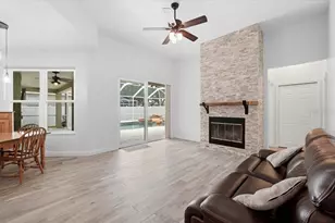 2214 Longmore Cir, Valrico, FL 33596 - Photo 15