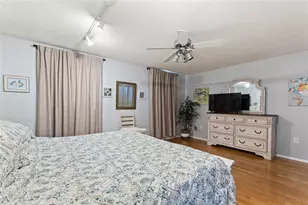 1083 Motorcoach Dr, Polk City, FL 33868 - Photo 13