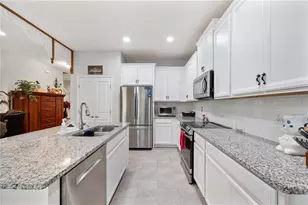 437 Sapphire Dr, Davenport, FL 33837 - Photo 13