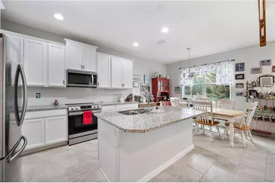 437 Sapphire Drive, Davenport, FL 33837 - Photo 11