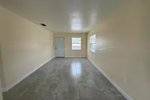 1438 Moonlite Dr, Lakeland, FL 33801 - Photo 5