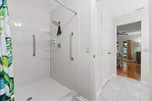 992 Spinnaker Ct, Tarpon Springs, FL 34689 - Photo 7