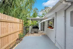 391 N Walton Ave, Tarpon Springs, FL 34689 - Photo 23
