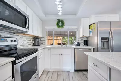 391 N Walton Avenue, Tarpon Springs, FL 34689 - Photo 11