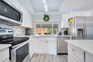 391 N Walton Ave, Tarpon Springs, FL 34689 - Photo 11