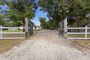 5063 Walnut Circle E, Lakeland, FL 33810 - Photo 3