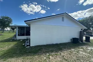 7411 Orange Crest Cir, Lakeland, FL 33810 - Photo 9