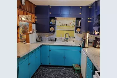 308 NE 10th Avenue, Mulberry, FL 33860 - Photo 9