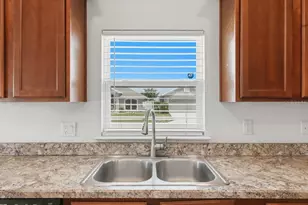 851 Vienna Dr, Winter Haven, FL 33884 - Photo 15