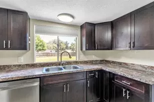 4933 Rollinglen Loop, Lakeland, FL 33810 - Photo 5