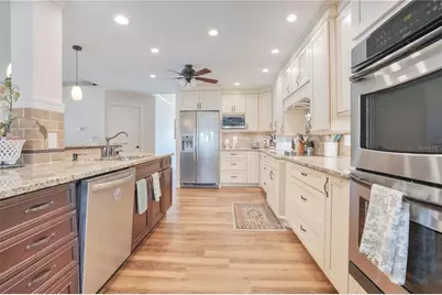 708 Hunters Run Boulevard, Lakeland, FL 33809 - Photo 13