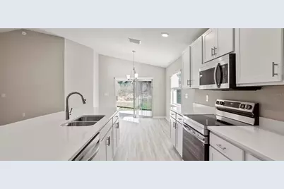 7040 162nd Place E, Parrish, FL 34219 - Photo 5