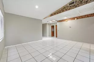 842 Rockingham Rd, Lakeland, FL 33809 - Photo 9