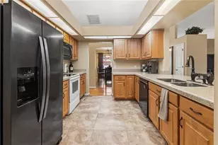 744 Cedar Knoll Dr N, Lakeland, FL 33809 - Photo 7
