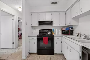1140 Dosseywood Ln, Lakeland, FL 33811 - Photo 31