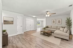 1308 Glenford Ln, Lakeland, FL 33813 - Photo 9
