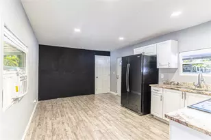 5807 Barry Ln, Tampa, FL 33634 - Photo 3