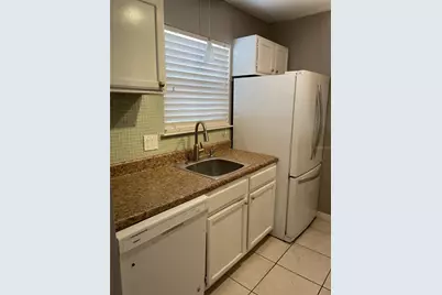 2302 Maki Road #40, Plant City, FL 33563 - Photo 7