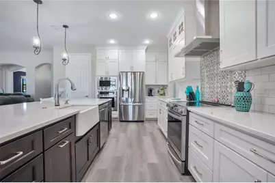 1342 Heritage Landings Drive, Lakeland, FL 33805 - Photo 9