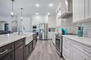 1342 Heritage Landings Dr, Lakeland, FL 33805 - Photo 9