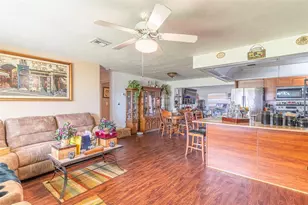 305 Cloverleaf Rd, Lake Placid, FL 33852 - Photo 3