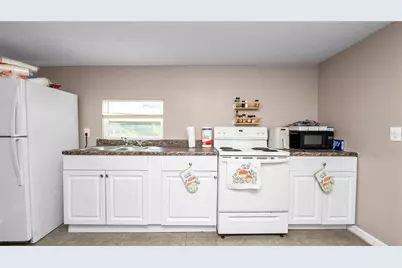 1128 Stella Avenue N, Lakeland, FL 33805 - Photo 9