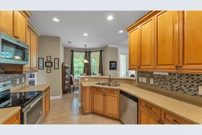 3940 Sunnywood Circle, Lakeland, FL 33812 - Photo 11