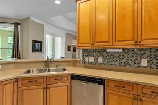 3940 Sunnywood Cir, Lakeland, FL 33812 - Photo 13