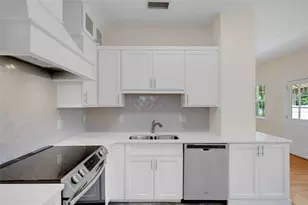 934 Vistabula St, Lakeland, FL 33801 - Photo 11