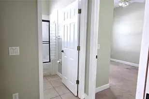 5352 Camberlea Ave, Zephyrhills, FL 33541 - Photo 25